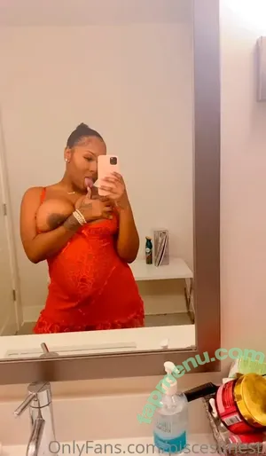 Thickymikyy / mikaelajanalyn nude photo #0017