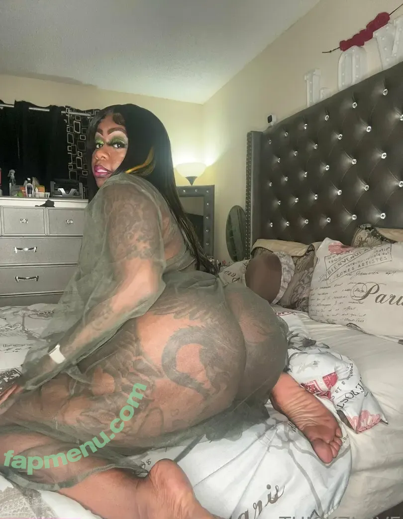 thickzlovefree nude photo #0027 (thickzlove_4x)