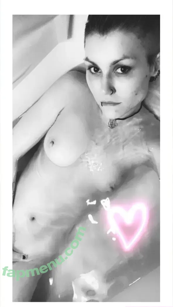 thinbin nude photo #0002 (thinbin_)