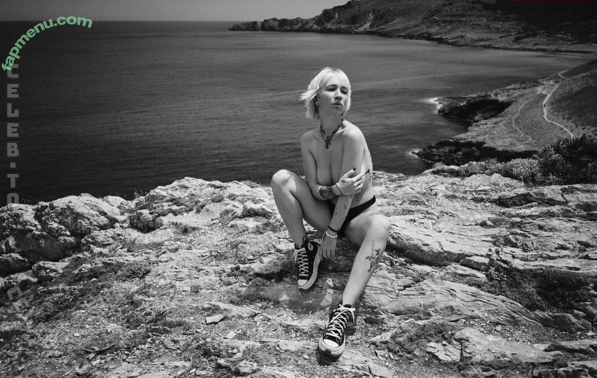 thisislannique nude photo #0123 (thisislannique)