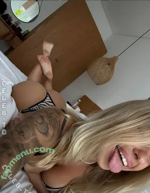 thiskindasnow / missboogey / snowgolow nude photo #0268