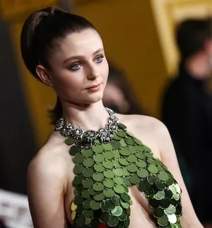 Thomasin Mckenzie / mackzjoness / thomasin.mckenzie nude photo #0006