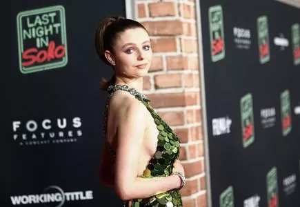 Thomasin Mckenzie / mackzjoness / thomasin.mckenzie nude photo #0030