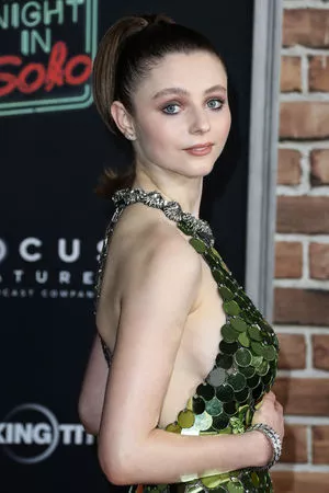 Thomasin Mckenzie / mackzjoness / thomasin.mckenzie nude photo #0047