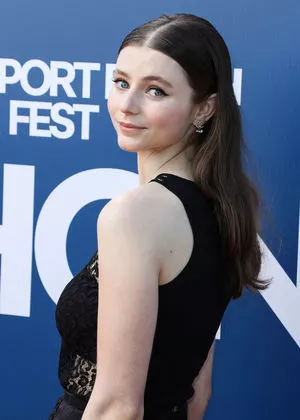 Thomasin Mckenzie / mackzjoness / thomasin.mckenzie nude photo #0069