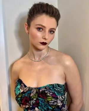 Thomasin Mckenzie / mackzjoness / thomasin.mckenzie nude photo #0231