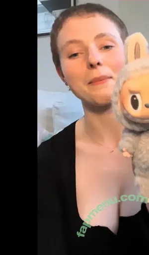 Thomasin Mckenzie / thomasin.mckenzie nude photo #0300