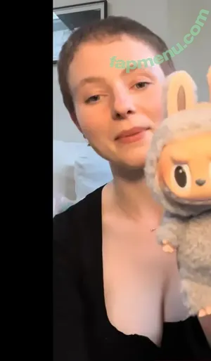 Thomasin Mckenzie / thomasin.mckenzie nude photo #0308