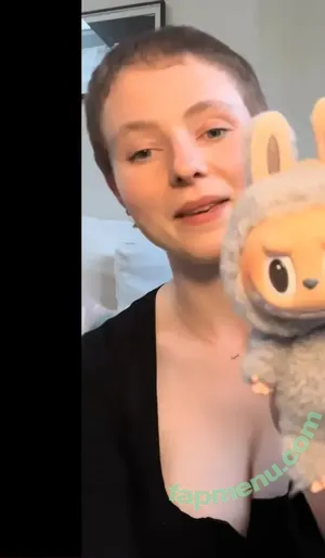 Thomasin Mckenzie / thomasin.mckenzie nude photo #0309