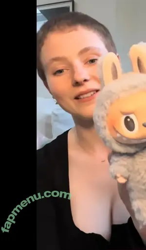 Thomasin Mckenzie / thomasin.mckenzie nude photo #0313