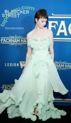 Thomasin Mckenzie / thomasin.mckenzie / thomasinharcourtmckenzie / thomasinmckenzie nude photo #0358