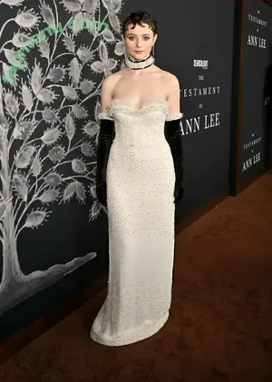 Thomasin Mckenzie / thomasin.mckenzie nude photo #0363