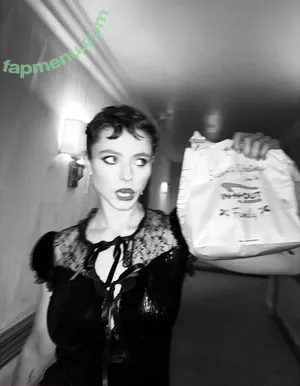 Thomasin Mckenzie / thomasin.mckenzie nude photo #0381