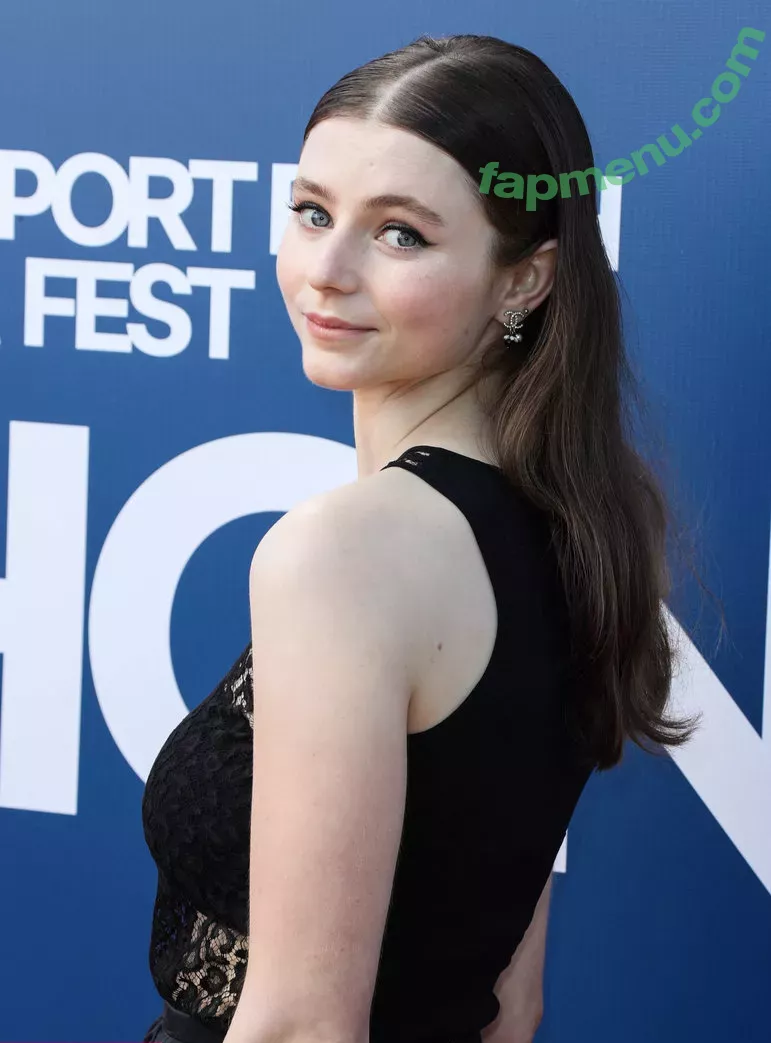 Thomasin Mckenzie nude photo #0069 (mackzjoness / thomasin.mckenzie)