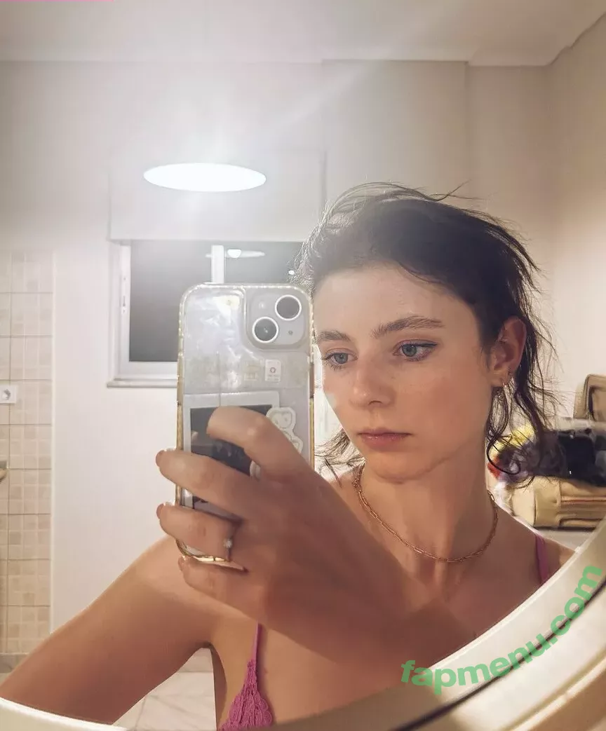 Thomasin Mckenzie nude photo #0096 (mackzjoness / thomasin.mckenzie)