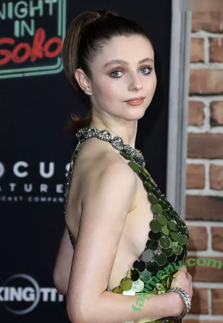 Thomasin Mckenzie nude photo #0201 (mackzjoness / thomasin.mckenzie)