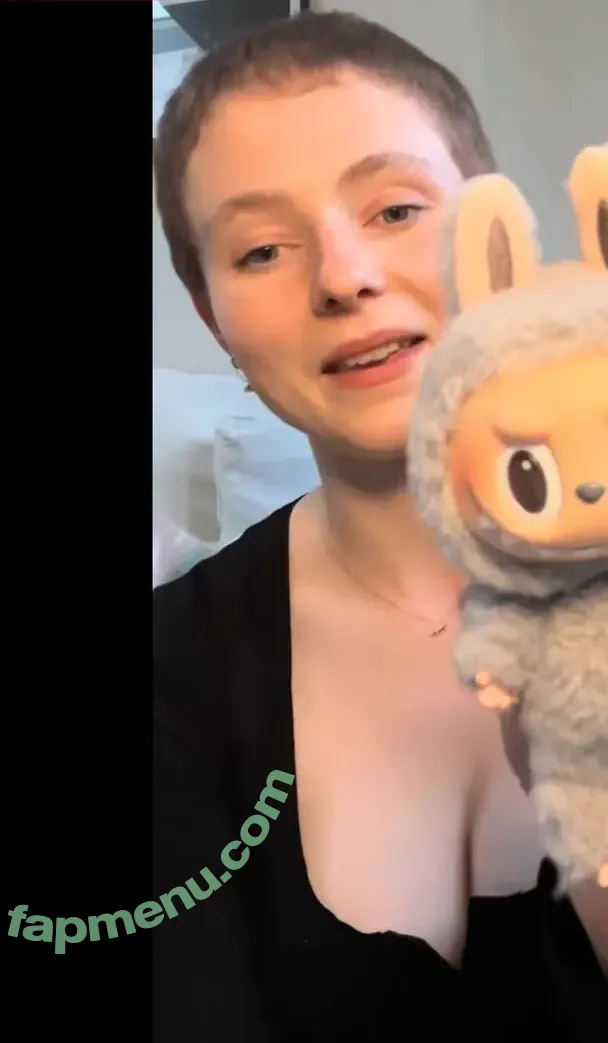 Thomasin Mckenzie nude photo #0310 (thomasin.mckenzie)