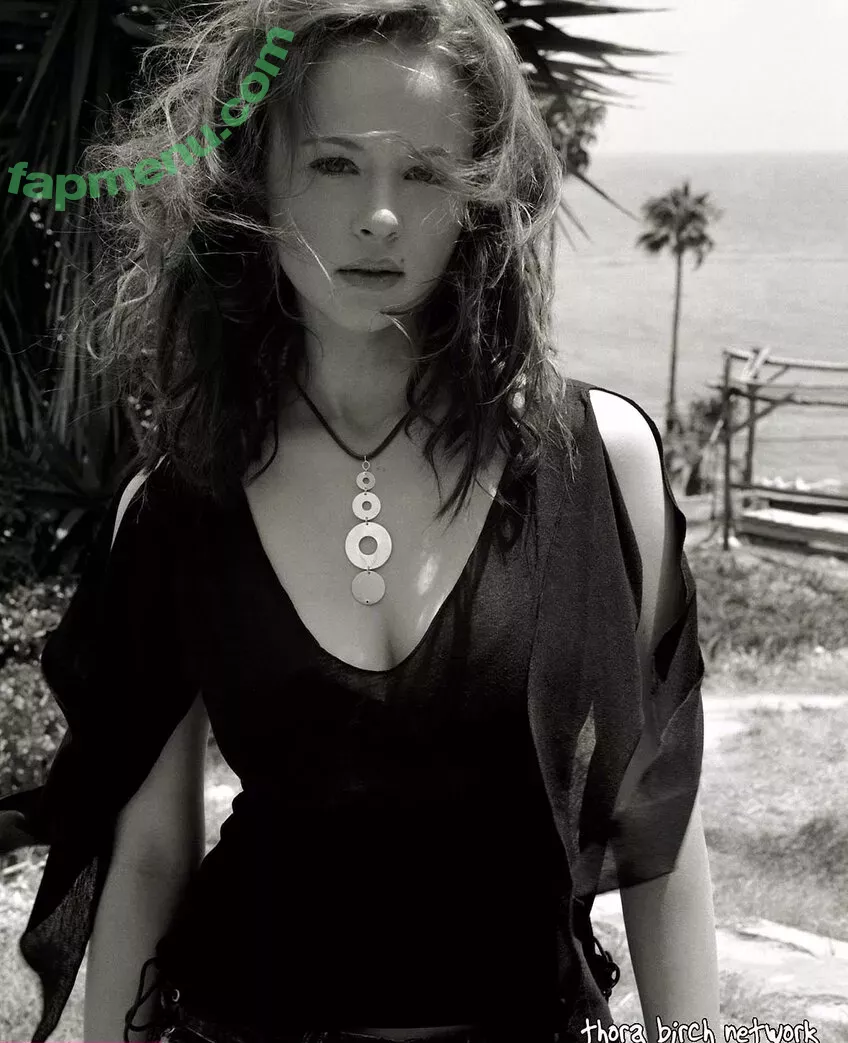 Thora Birch nude photo #0016 (1107miss)