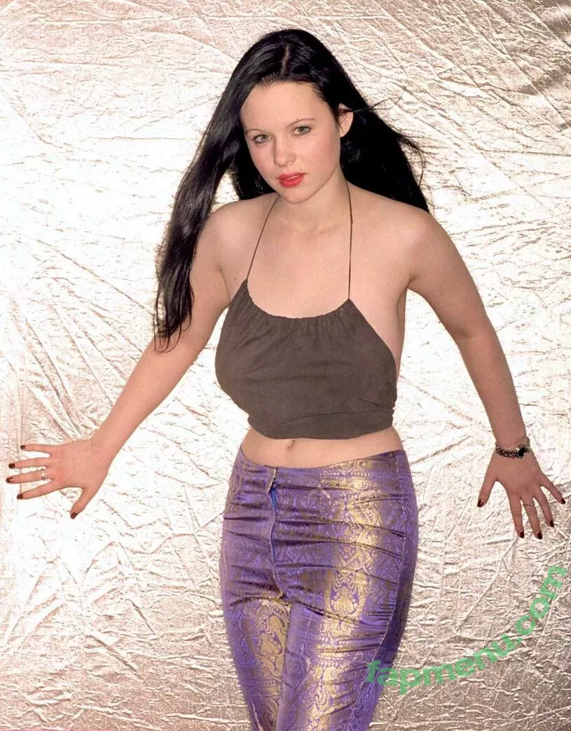 Thora Birch nude photo #0022 (1107miss)