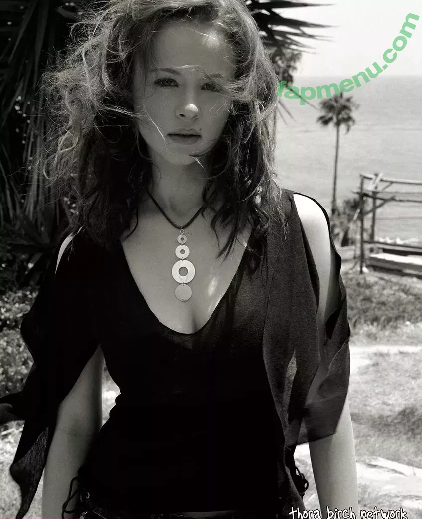 Thora Birch nude photo #0031 (1107miss)