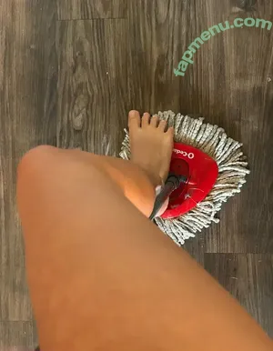 thriftstorebirks / thriftswithkris nude photo #0012