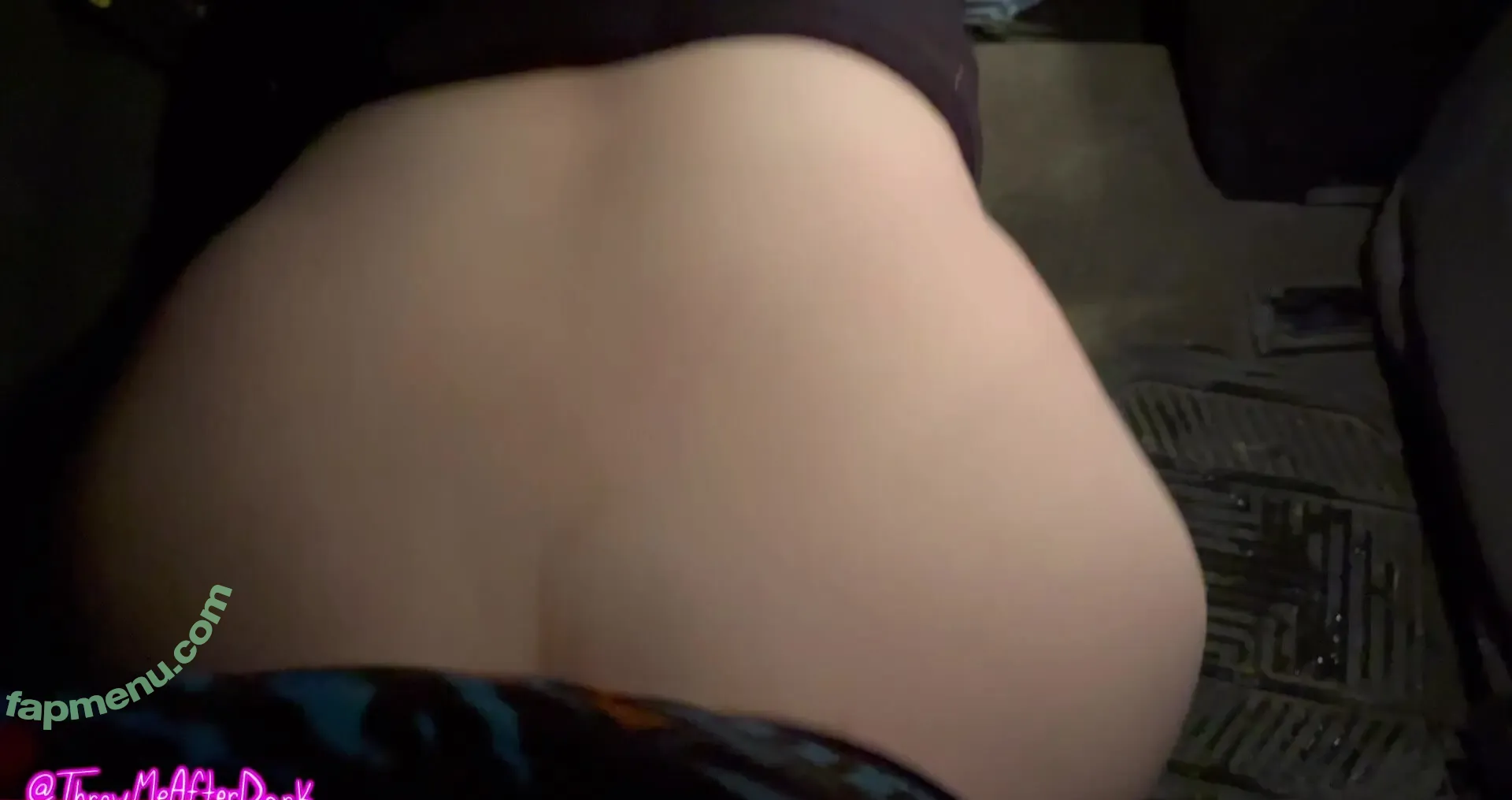 throwmeafterdark nude photo #0072 (the_p.o.d_afterdark)