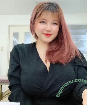 Thu Trang Vo / tranggbiii / tranggbijapan nude photo #0015
