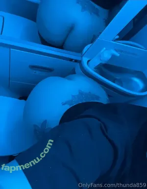 thunda859 / only1thunda nude photo #0060