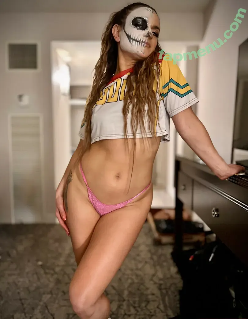 Thunder Rosa nude photo #0011 (thunderrosa22)
