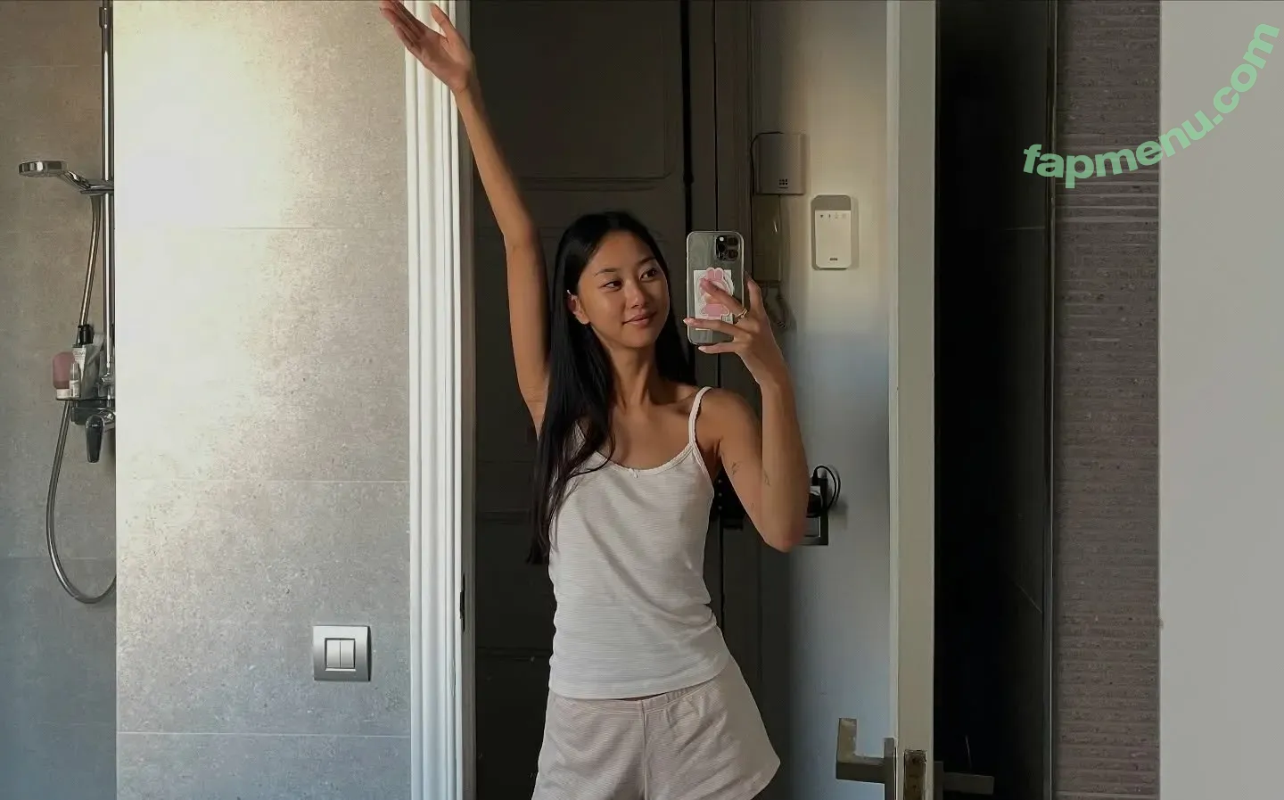 thuvnn nude photo #0060 (ntqvn5)