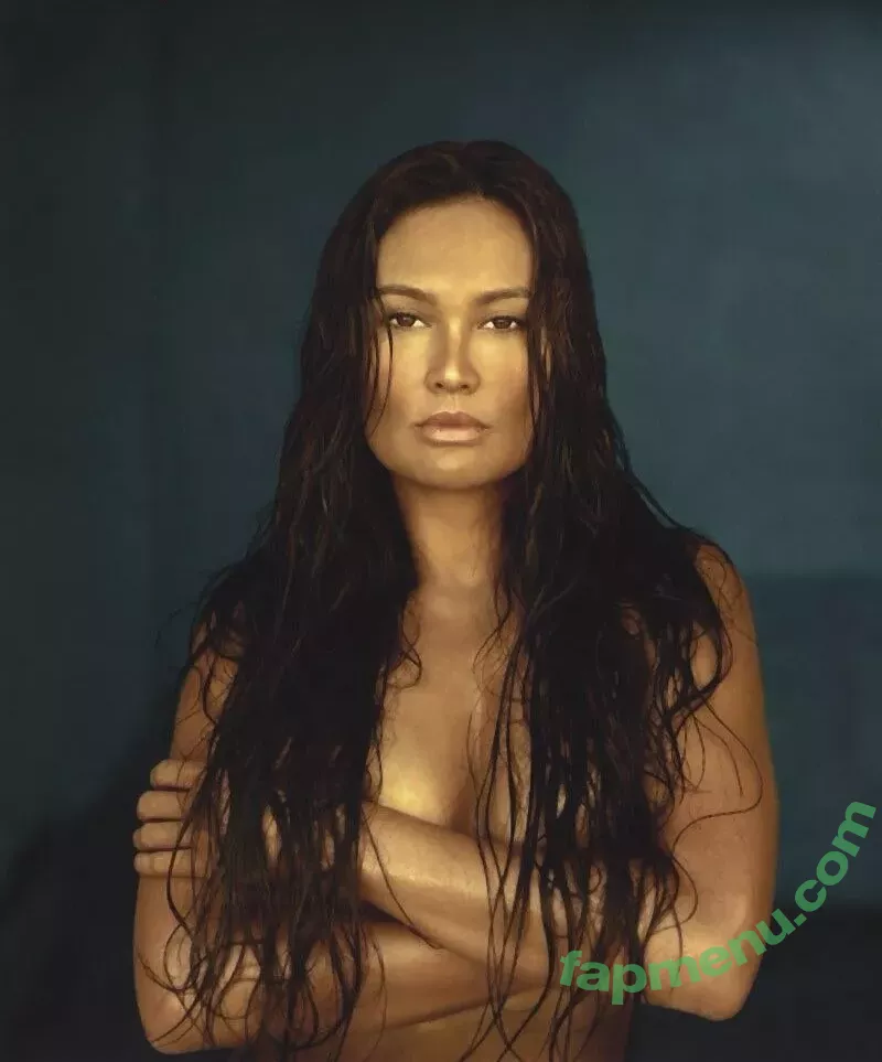 Tia Carrere nude photo #0017 (tia_carrera_free / tiacarrere)