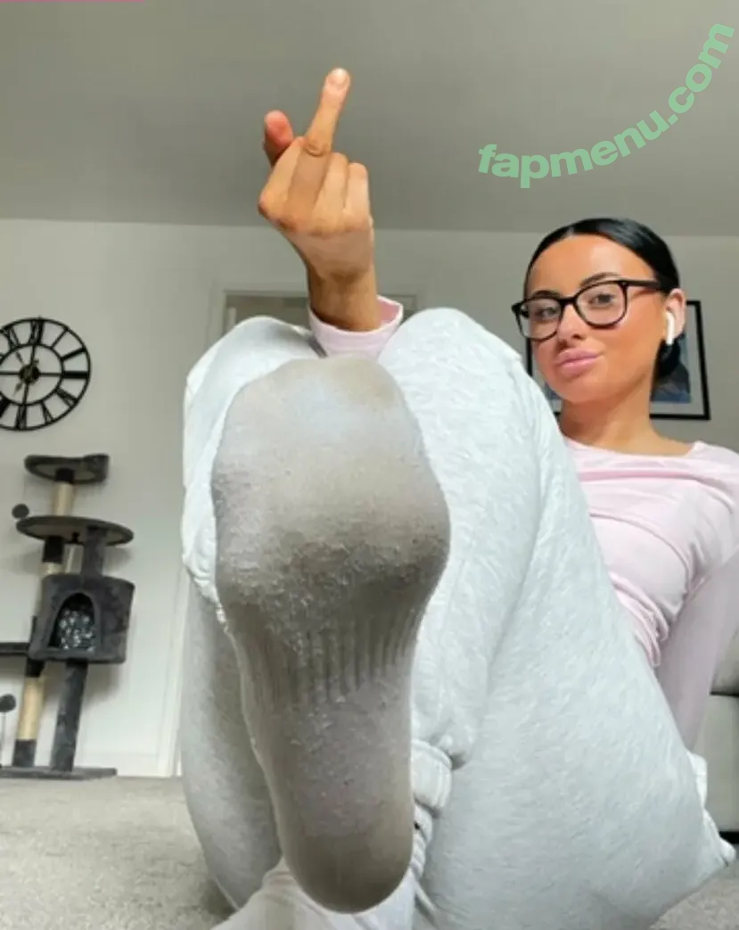 Tia-Louise Cateer nude photo #0003 (tiacaterr)