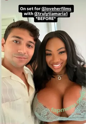 Tia Maria / itsmiatiamaria / tiamariamontemurro1 / tiuhmariuh nude photo #0077