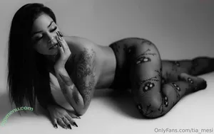 tia_mesi / tia_mesi_ nude photo #0004