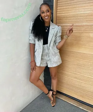 Tia Mowry / tiamowry nude photo #0034