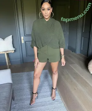 Tia Mowry / tiamowry nude photo #0036
