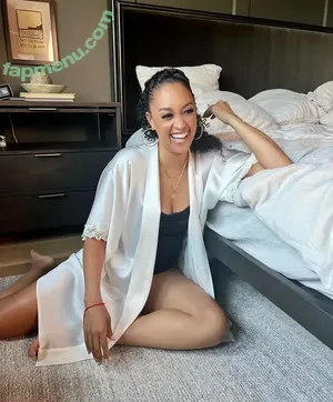 Tia Mowry / tiamowry nude photo #0044