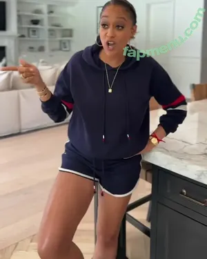 Tia Mowry / tiamowry nude photo #0083