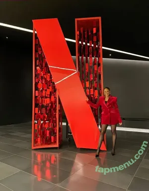 Tia Mowry / tiamowry nude photo #0119