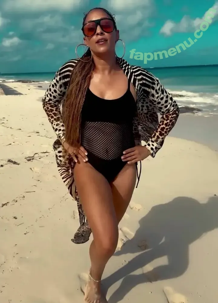 Tia Mowry nude photo #0094 (tiamowry)
