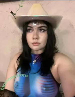 tianastummy nude photo #0001