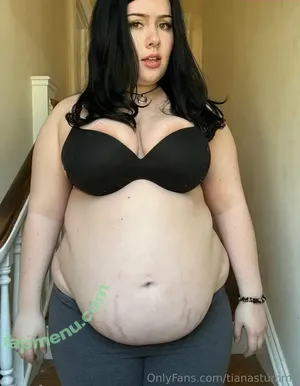 tianastummy nude photo #0150