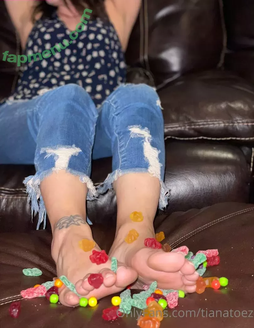 tianataylortoes nude photo #0008 (tianataylortoldme2)