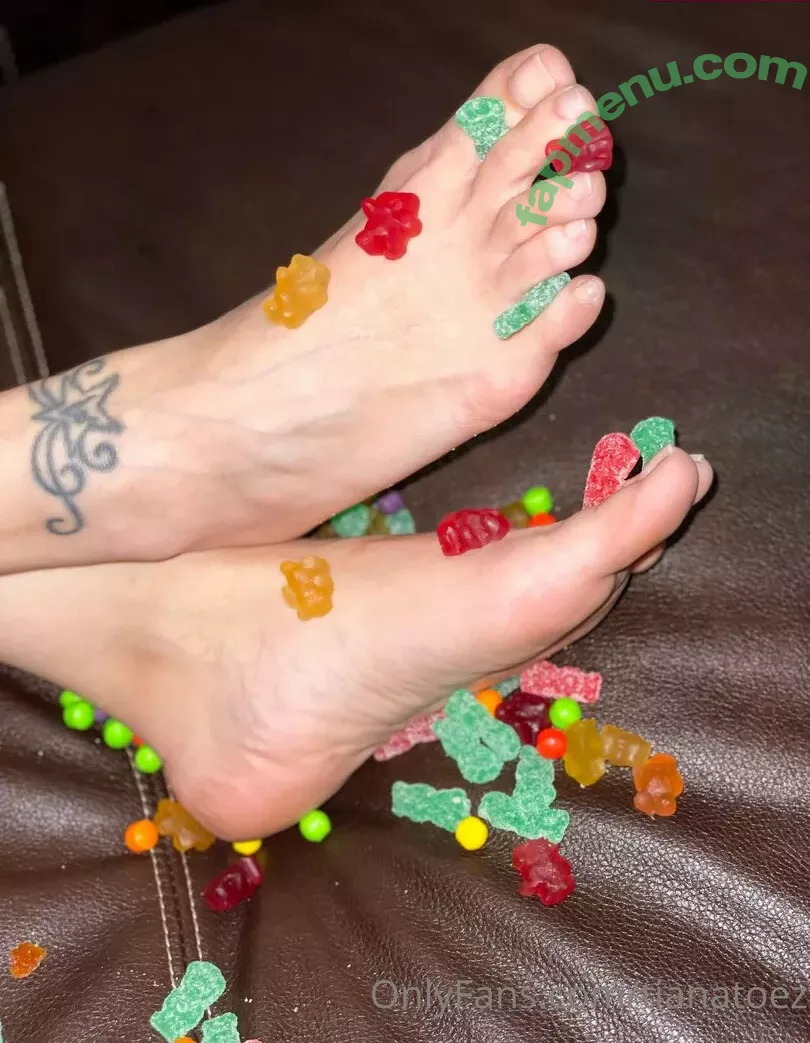 tianataylortoes nude photo #0011 (tianataylortoldme2)