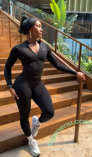 Tiara Howard / T.hoowww nude photo #0051