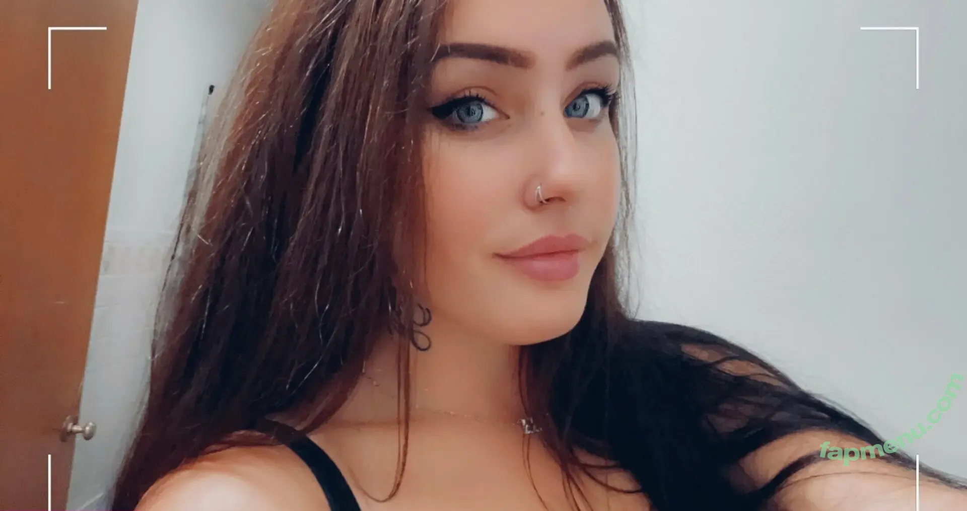 ticklemekylee nude photo #0002 (ticklemekylee)