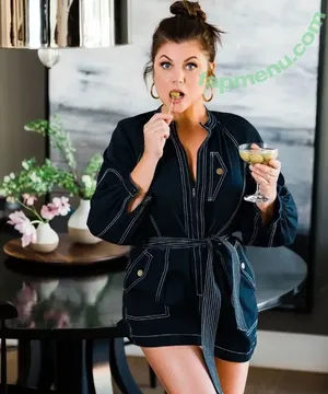 Tiffani Thiessen / tiffanithiessen nude photo #0309