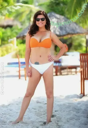 Tiffani Thiessen / tiffanithiessen nude photo #0348