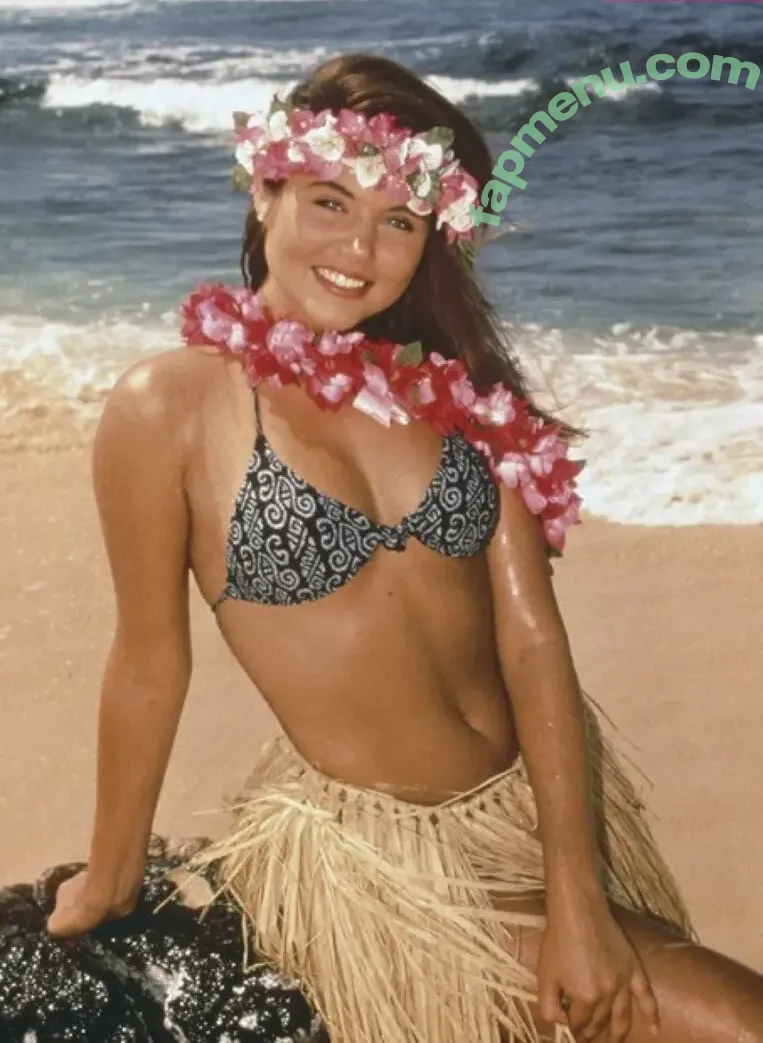 Tiffani Thiessen nude photo #0292 (tiffanithiessen)
