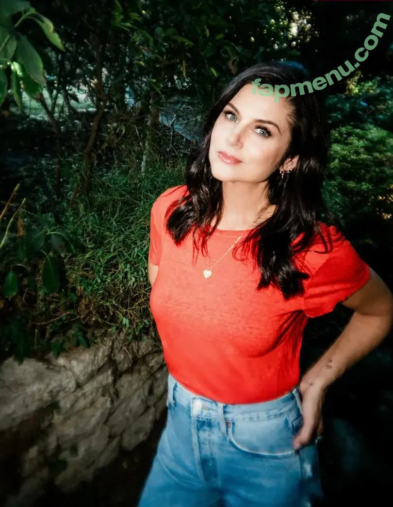 Tiffani Thiessen nude photo #0371 (tiffanithiessen)